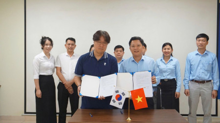 Trường Đại học Công nghiệp Việt Trì ký kết biên bản ghi nhớ hợp tác với Công ty TNHH SUNGWOO VINA